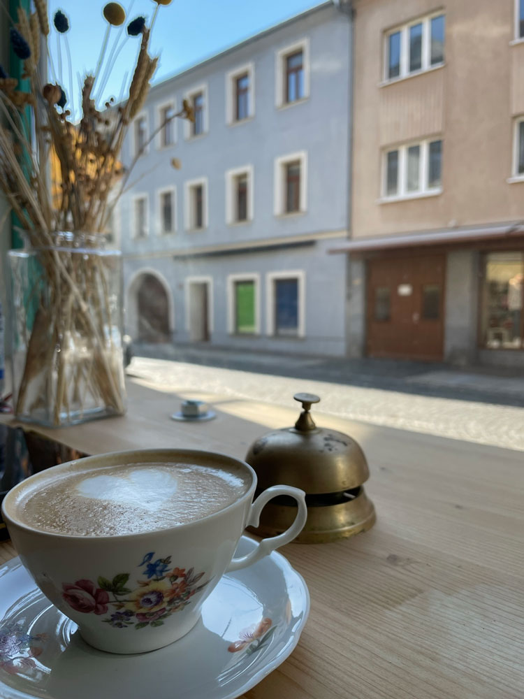 Blick aus unserem Café in Grimmas Altstadt